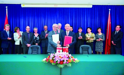 支樹(shù)平會(huì)見(jiàn)加拿大農(nóng)業(yè)與農(nóng)業(yè)食品部部長(zhǎng)加里·瑞茲一行